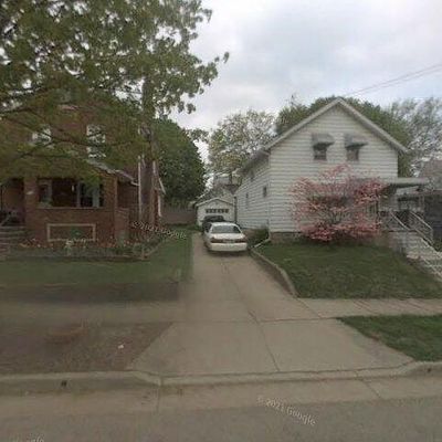 958 Davis St, Akron, OH 44310