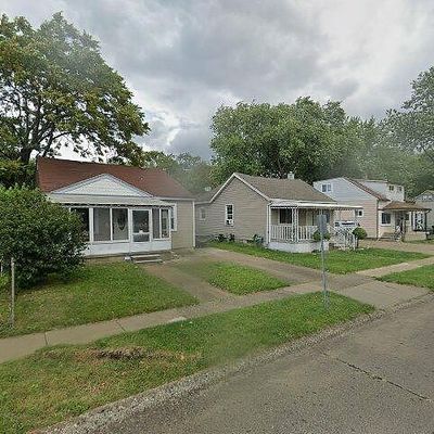 8071 Continental Ave, Warren, MI 48089