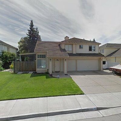 820 Larkspur Dr, Tracy, CA 95376