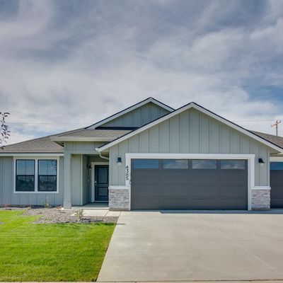 8261 E Sunray Dr, Nampa, ID 83687