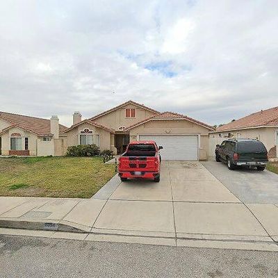 8354 Paisley Ln, Fontana, CA 92335