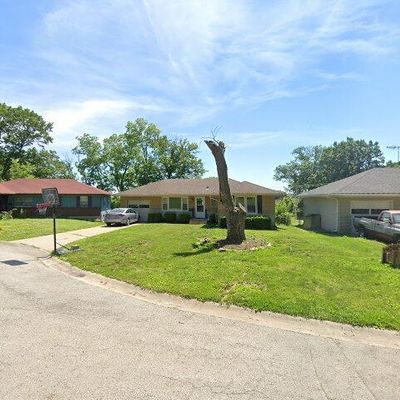 8525 Garfield Ave, Kansas City, MO 64132