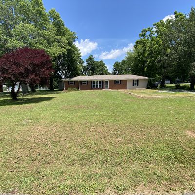 1009 Due West Cir, Lafayette, TN 37083