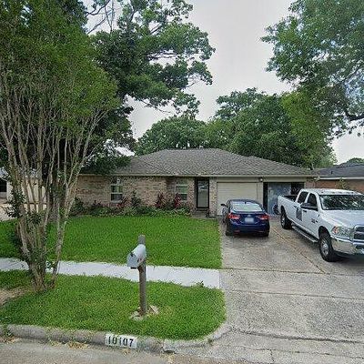 10107 Charmont Rd, La Porte, TX 77571