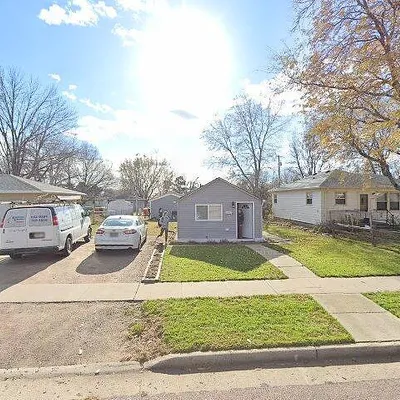 1011 E 13 Th St, Yankton, SD 57078