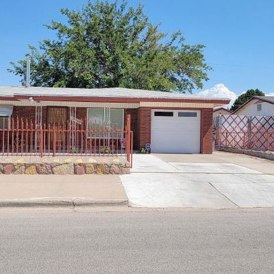 10240 Honolulu Dr, El Paso, TX 79925