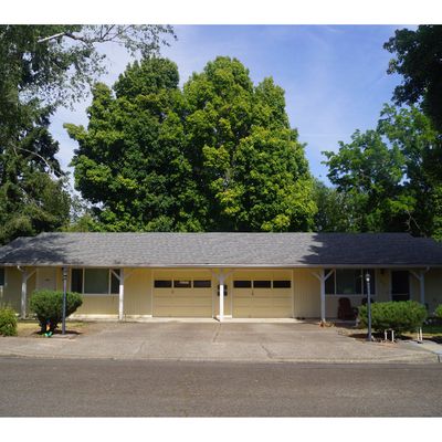 1032 Se Willow St, Mcminnville, OR 97128