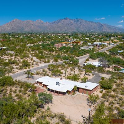 1037 W Las Lomitas Rd, Tucson, AZ 85704