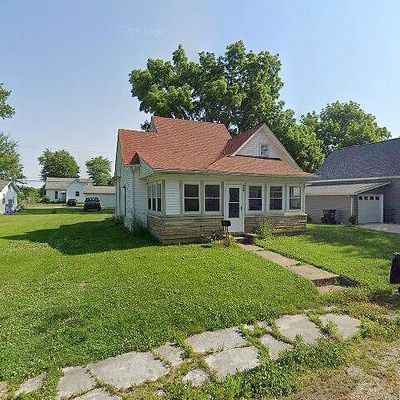 107 E Grissom Ave, Mitchell, IN 47446