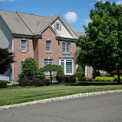 1 Hidden Hollow Ct, Green Brook, NJ 08812