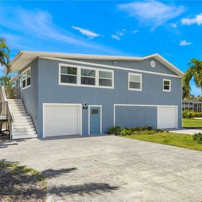 131 Gulf Island Dr, Fort Myers Beach, FL 33931