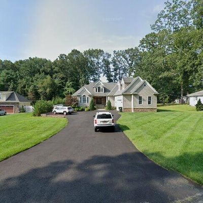 131 Stonehill Rd, Freehold, NJ 07728