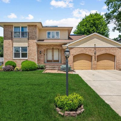 11 Wagon Wheel Dr, Mount Laurel, NJ 08054