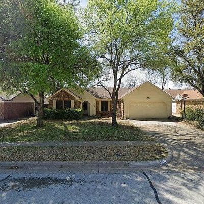 112 Cinnamon Ln, Euless, TX 76039