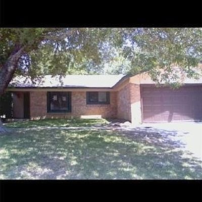 1421 Roanoke St, Arlington, TX 76014