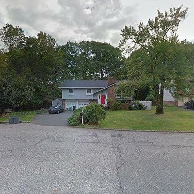 18 Alpine Dr, Randolph, NJ 07869