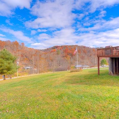 180 River Bottom Ln, Galax, VA 24333