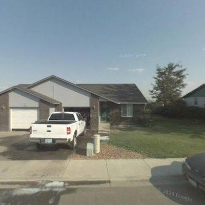 1813 W 2 Nd St #A, Grandview, WA 98930