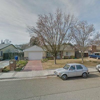 1818 Easy St, Hanford, CA 93230