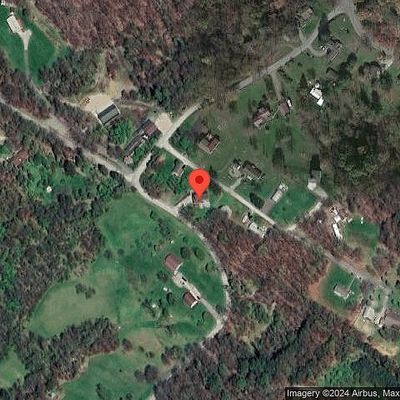 20 Lois Ln, Leechburg, PA 15656