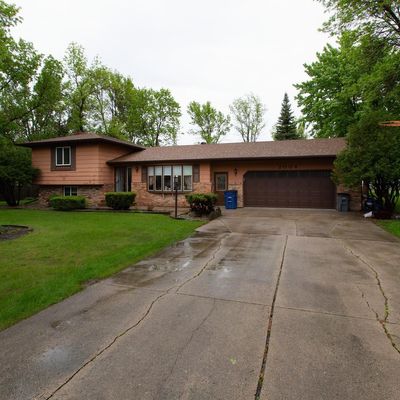 2004 56 Th Ave N, Moorhead, MN 56560