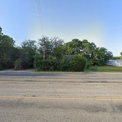 201 W Hall St, Bangs, TX 76823