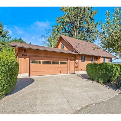 2300 N 10 Th St, Coos Bay, OR 97420