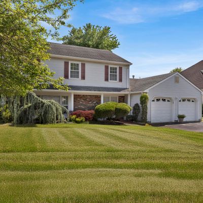 24 Hawthorne Ave, Holmdel, NJ 07733