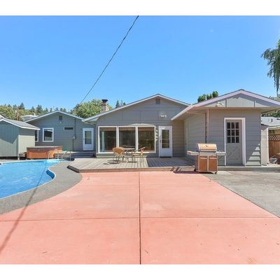 2419 Wright St, The Dalles, OR 97058