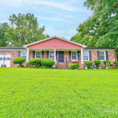 2427 Sandlewood Dr, Gastonia, NC 28054