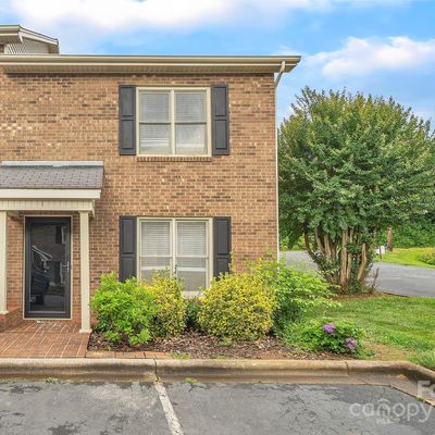 2433 1 St St Nw #1 A, Hickory, NC 28601