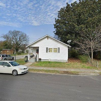 206 Jefferson St, Clinton, SC 29325