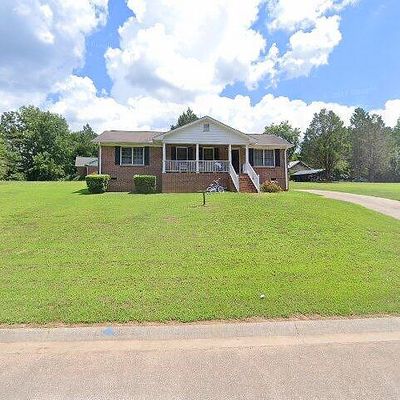 210 Faye Kight Cir, Hartwell, GA 30643