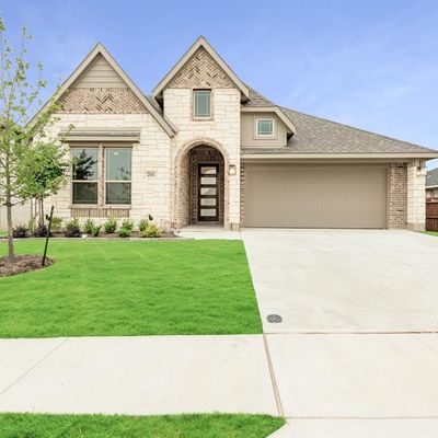 211 Comanche Trl, Alvarado, TX 76009