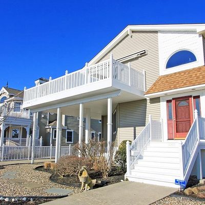 281 71 St St, Avalon, NJ 08202