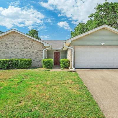 2828 Edgewood Ln, Bedford, TX 76021