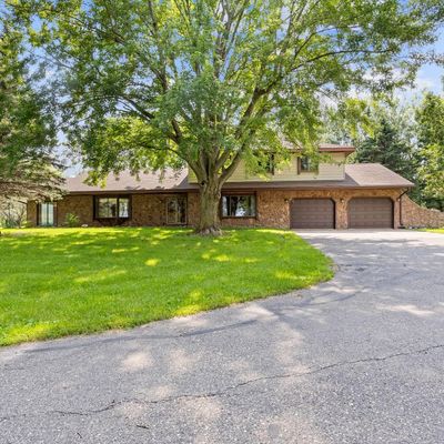 29067 Plotts Ave, Worthington, MN 56187