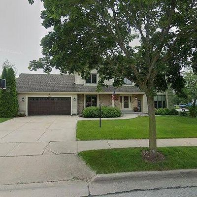 2935 Willard Ln, Waukesha, WI 53188