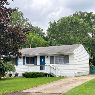 2949 Woodbury St, Commerce Township, MI 48390