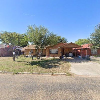 302 S Robey Ave, Fritch, TX 79036