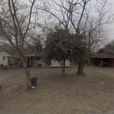 304 Peyton Ave, Alice, TX 78332