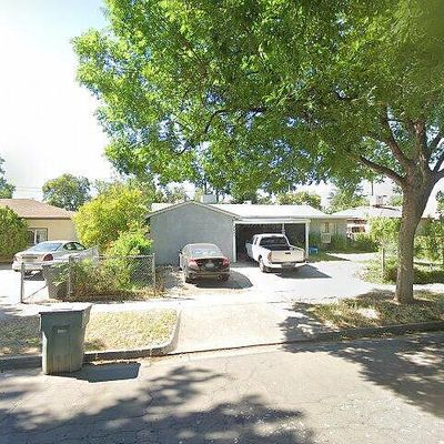 2623 E Ashcroft Ave, Fresno, CA 93726