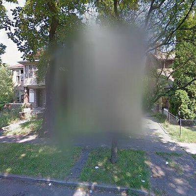 2702 Columbus St, Detroit, MI 48206