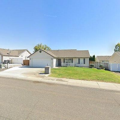 3411 Churchill Downs Ln, Pasco, WA 99301