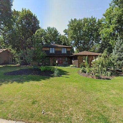 3725 Evergreen Ln N, Minneapolis, MN 55441