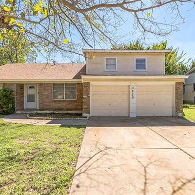 3820 Triumph St, Forest Hill, TX 76119