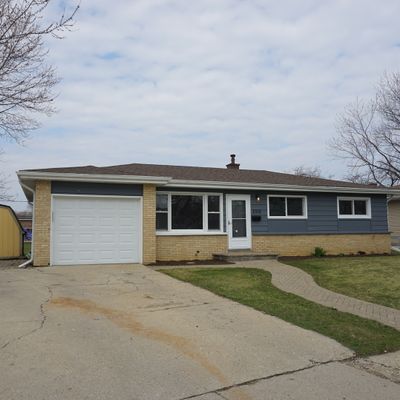 3210 Twyford Rd, Waukegan, IL 60087