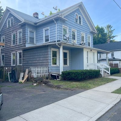 43 Akron St, Meriden, CT 06450