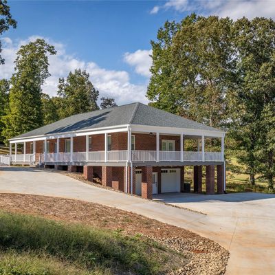 4362 Bristol Dr, Morganton, NC 28655