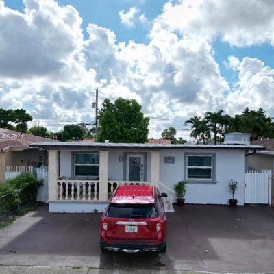 4525 E 8 Th Ct, Hialeah, FL 33013